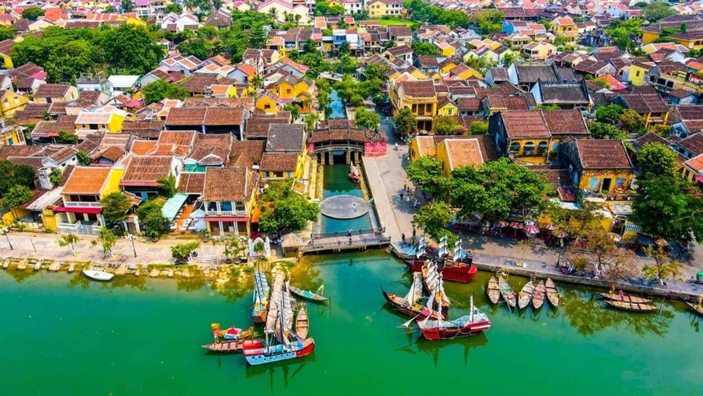 Vẻ đẹp thành phố Hội An qua từng mùa