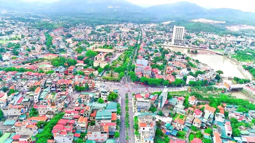 Vẻ đẹp thành phố Uông Bí qua từng mùa