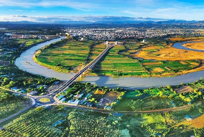 Yếu tố ảnh hưởng đến khí hậu thành phố Kon Tum