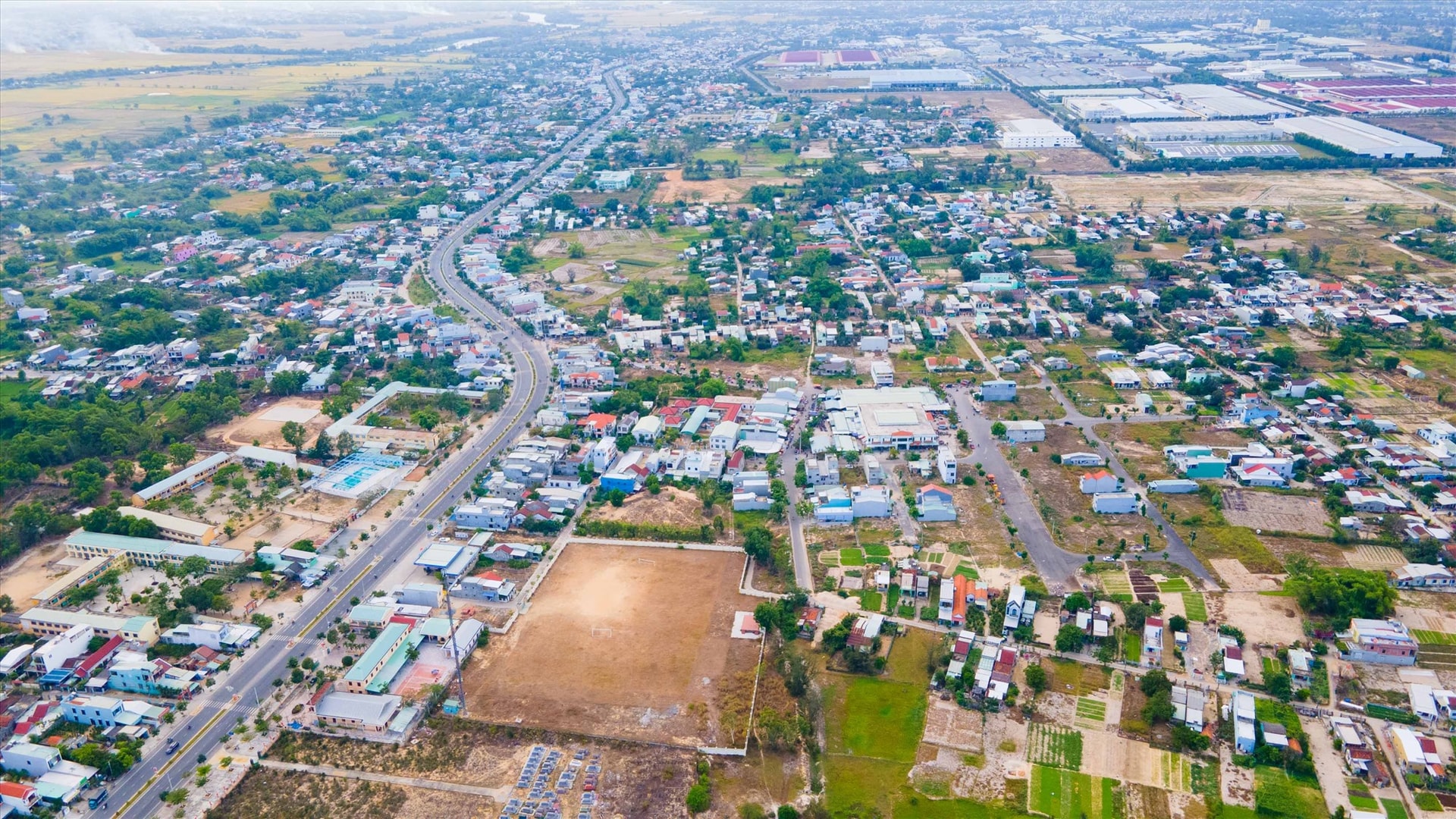 Yếu tố ảnh hưởng đến khí hậu phường Điện Bàn