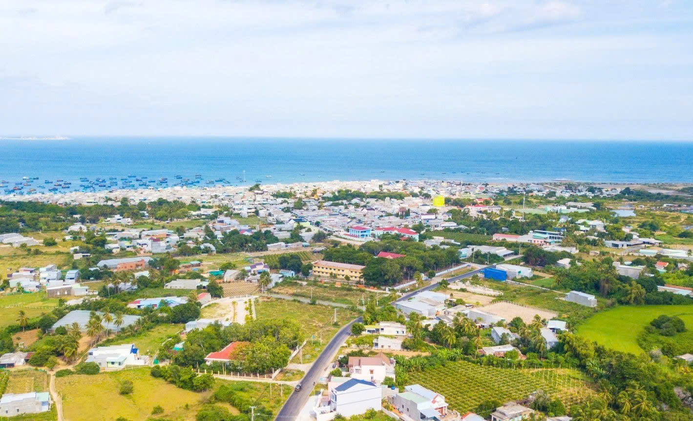 Yếu tố ảnh hưởng đến khí hậu thị trấn Liên Hương